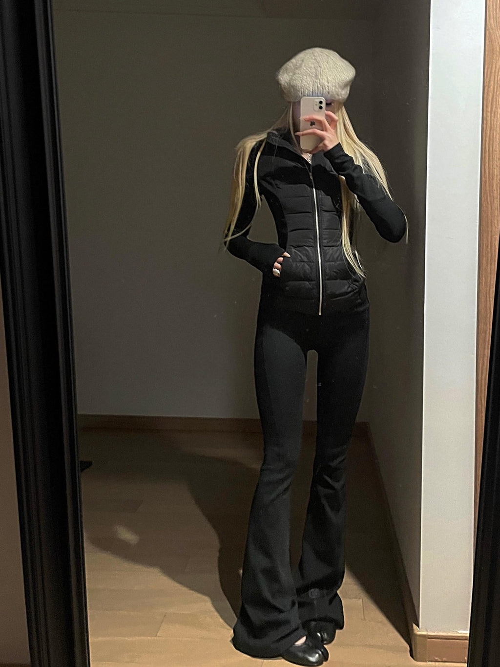 Rase le sol Black Patchwork Ribbed Slim Quilted Women's Down Cropped Jackets