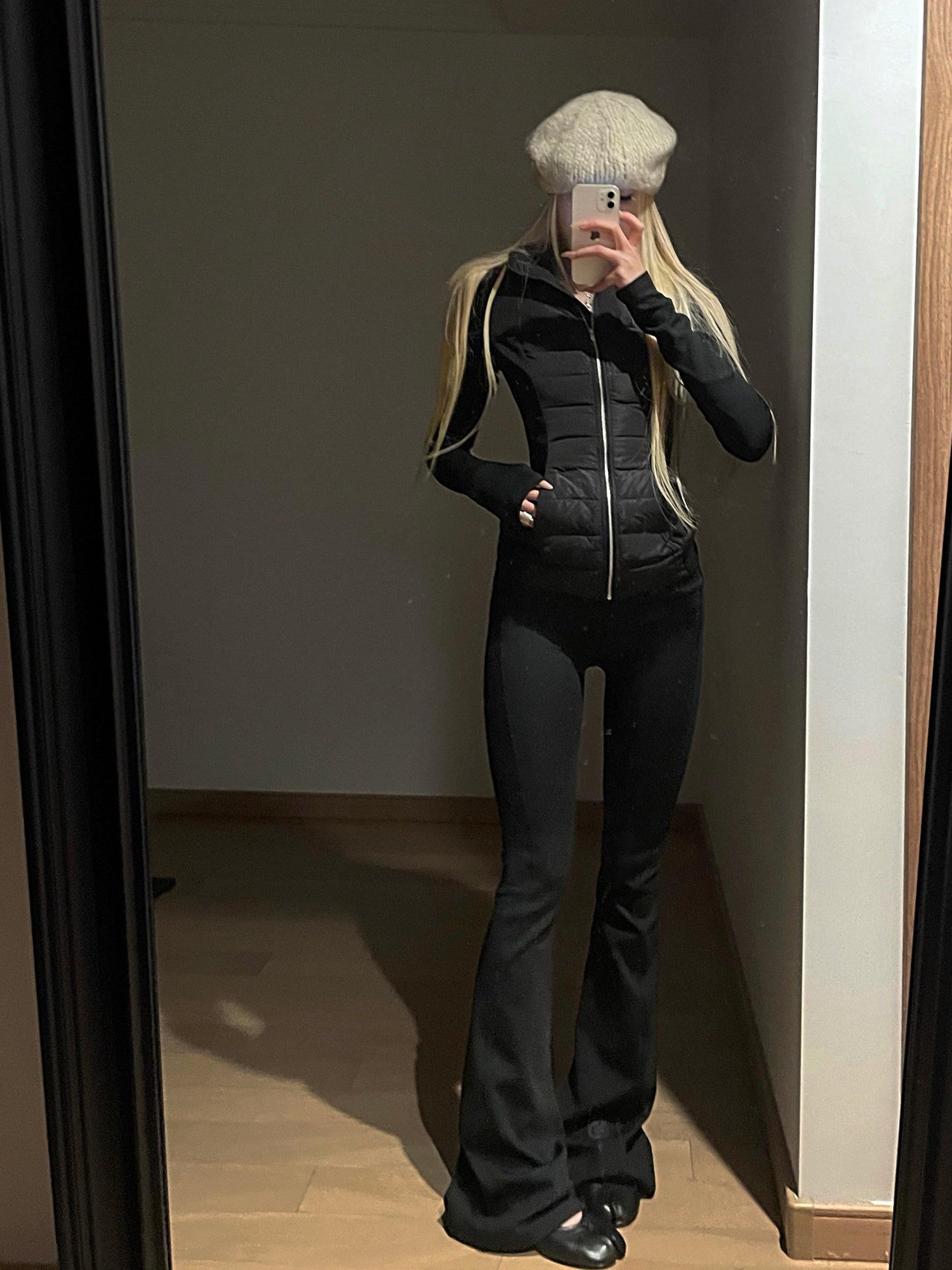 Rase le sol Black Patchwork Ribbed Slim Quilted Women's Down Cropped Jackets