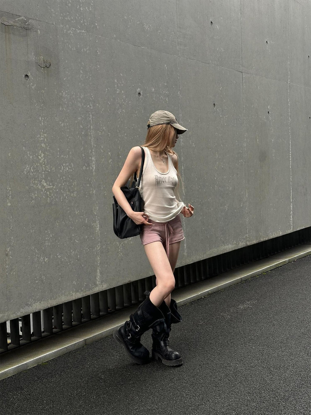 Rase le sol Black Pink American Vintage Washed Frayed Hem Drawstring Women's Hot Pants