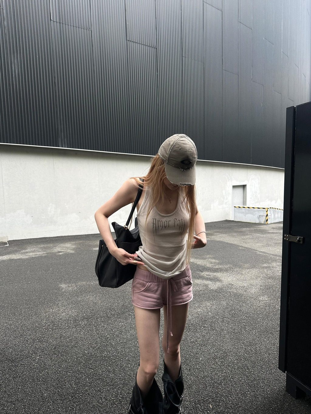 Rase le sol Black Pink American Vintage Washed Frayed Hem Drawstring Women's Hot Pants