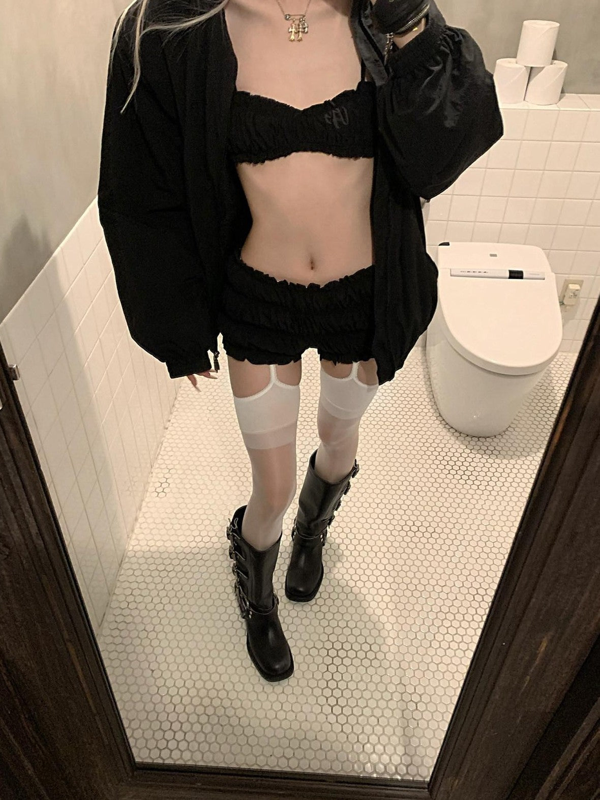 Rase le sol Black Ruched Bustier Cami High Waist Shorts Women's Casual Top & Shorts Sets