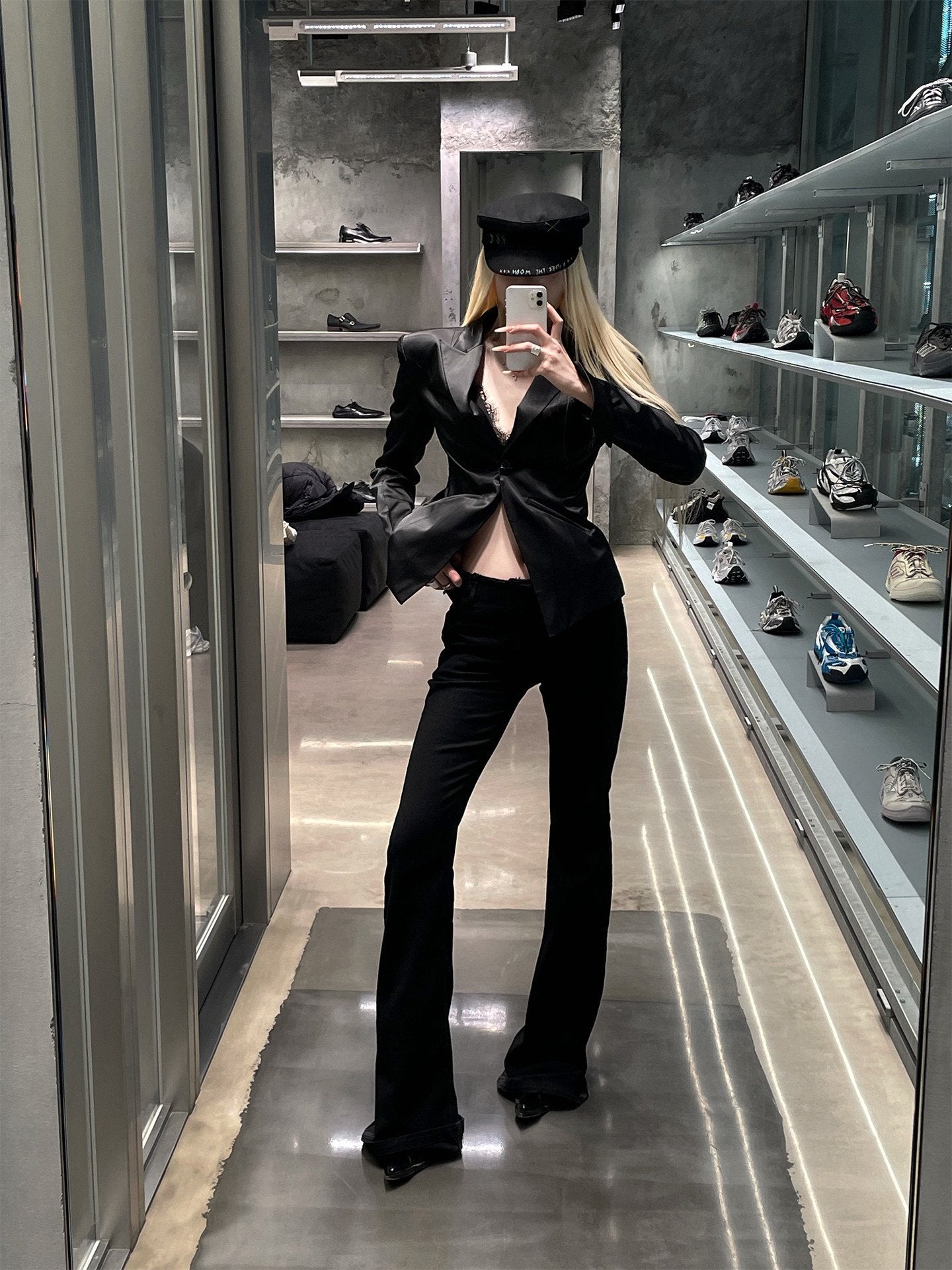 Rase_le_sol_Black_Slim_Fit_Low_Rise_Micro_Flare_Women's_Denim_Bootcut_Jeans_1005332288372_MISSTT