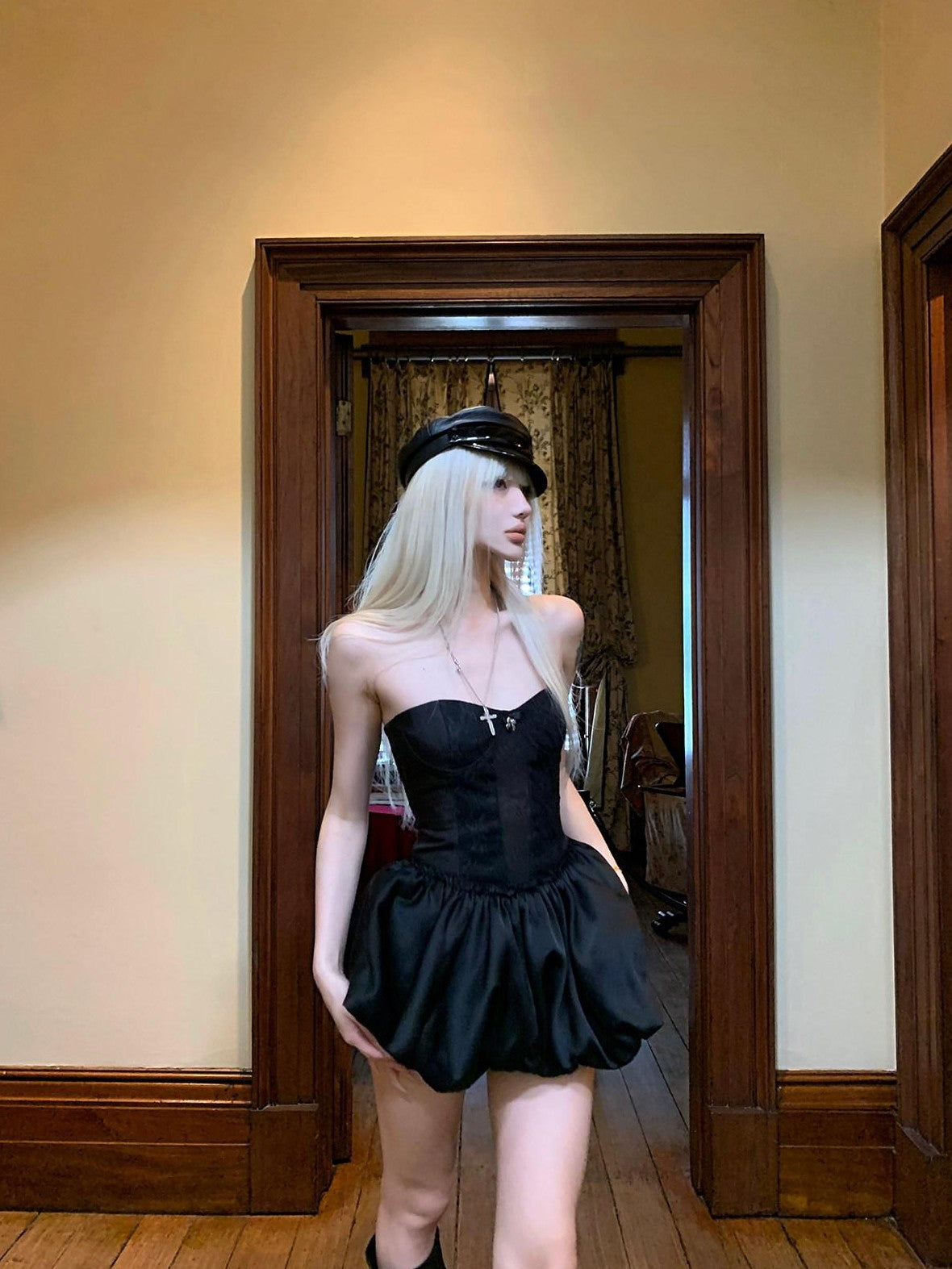 Rase le sol Black Strapless Satin Bubble Cinched Waist Women's Polyester Tube Mini Dresses