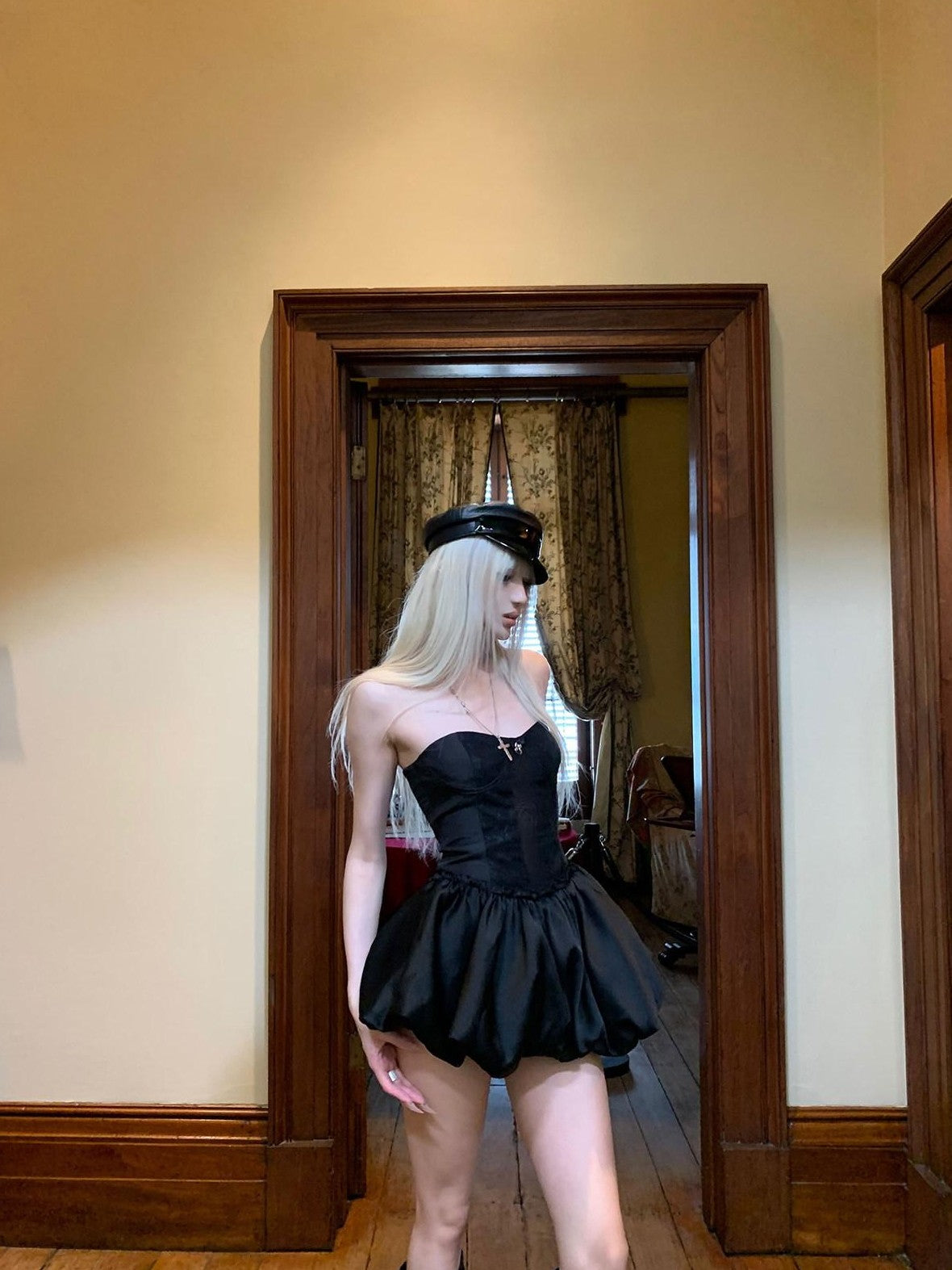 Rase le sol Black Strapless Satin Bubble Cinched Waist Women's Polyester Tube Mini Dresses