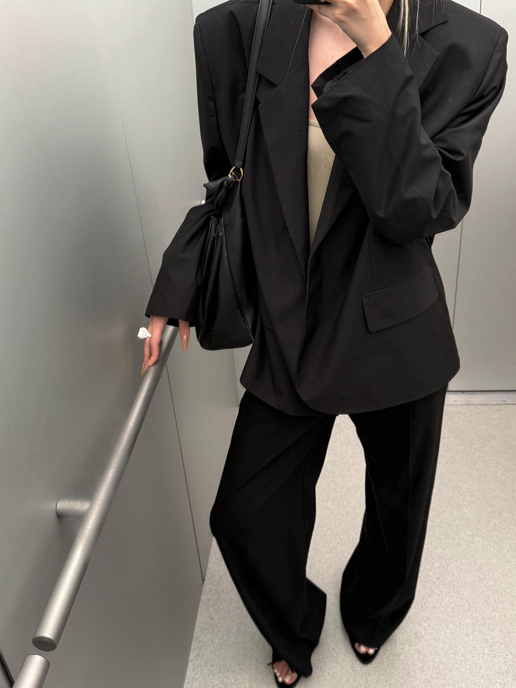 Rase le sol Black Tailored Casual Relaxed Fit Two Piece Women's Blazer Pant Suits