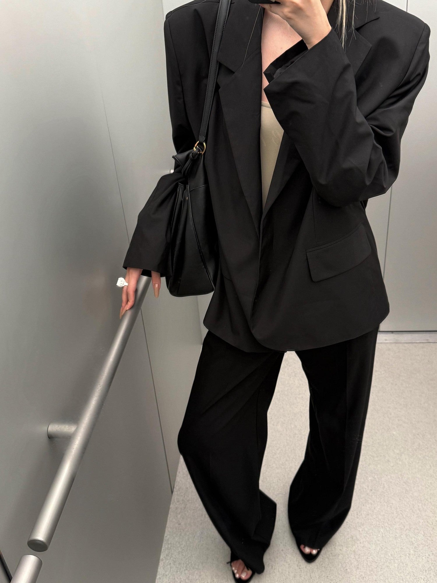 Rase le sol Black Tailored Casual Relaxed Fit Two Piece Women's Blazer Pant Suits