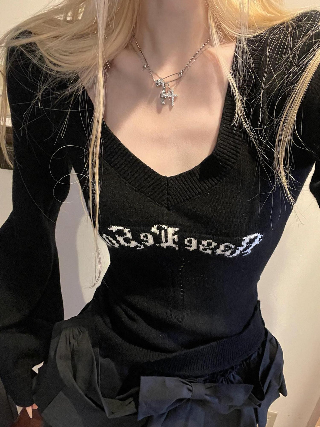 Rase le sol Black V-neck Jacquard Slim Women's Knit Long Sleeve T-shirts