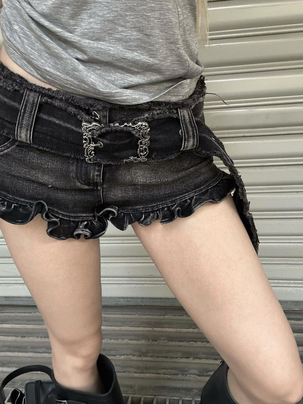 Rase le sol Black Washed Ruffle Lettuce Hem Low Rise Women's Denim Shorts