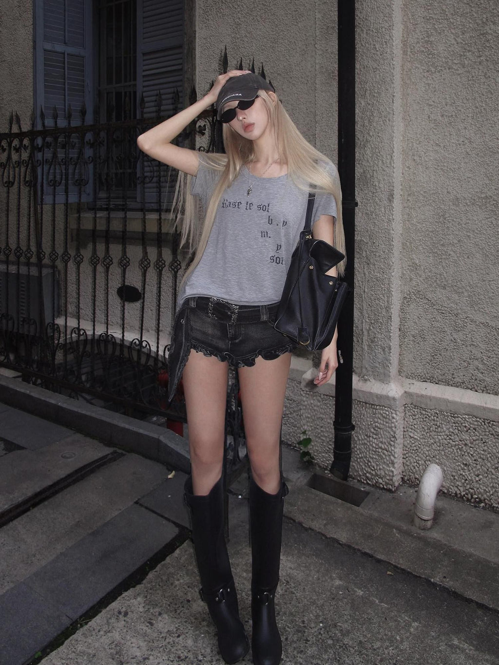 Rase le sol Black Washed Ruffle Lettuce Hem Low Rise Women's Denim Shorts