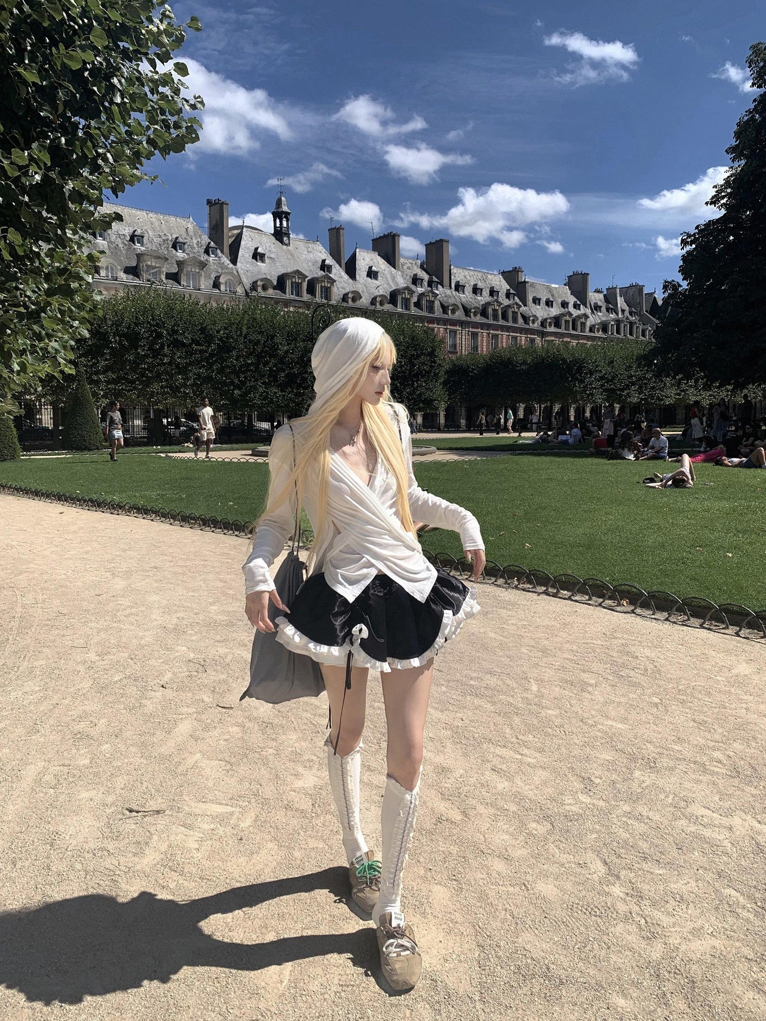 Rase le sol Black White Colorblock Drawstring Tiered Women's Mini Skirts