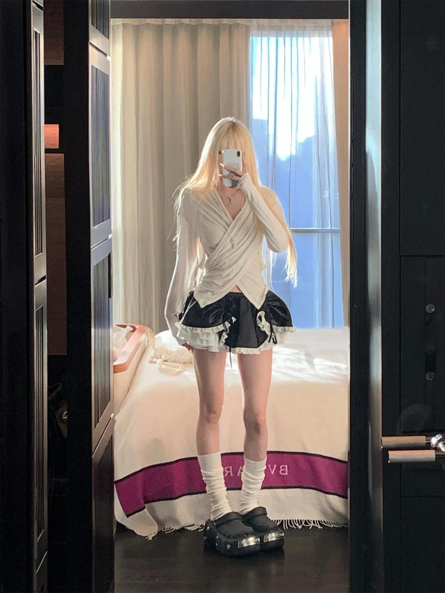 Rase le sol Black White Colorblock Drawstring Tiered Women's Mini Skirts