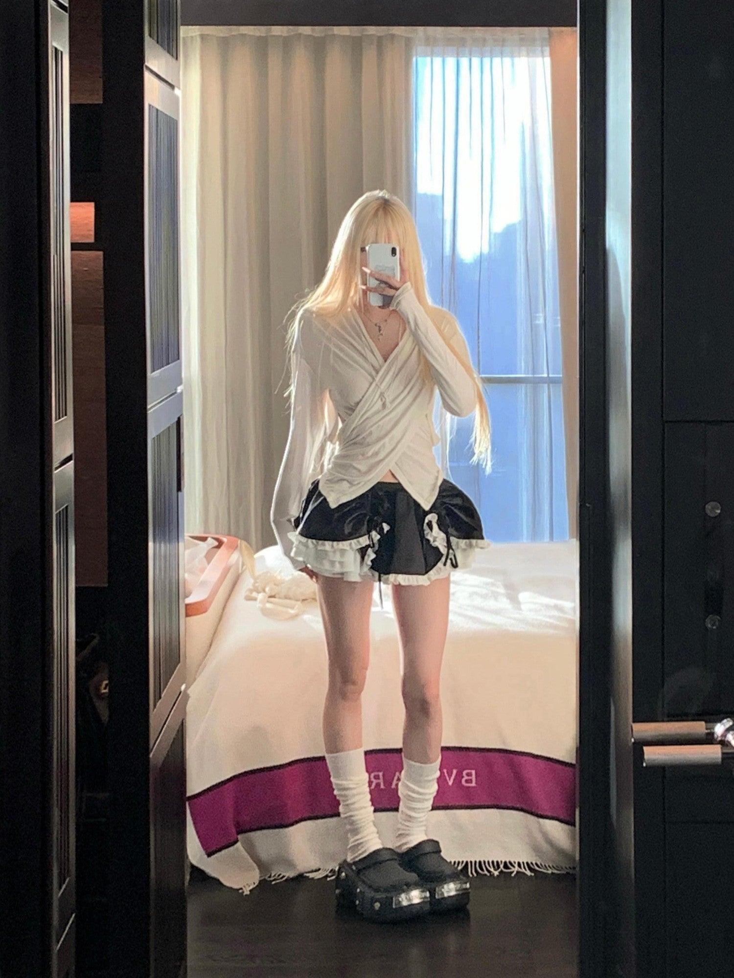 Rase le sol Black White Colorblock Drawstring Tiered Women's Mini Skirts