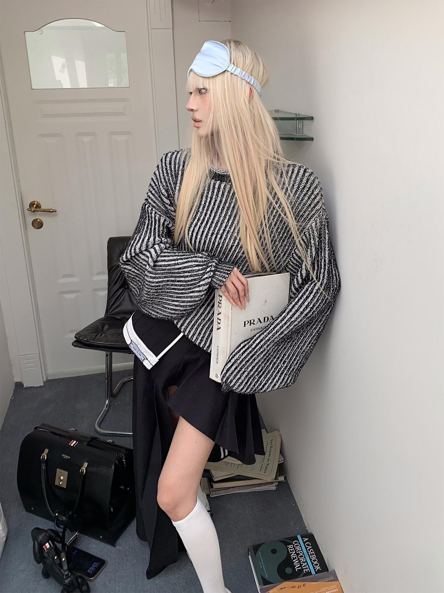 Rase le sol Black White Striped Slouchy Oversized Women's Pullover Sweaters