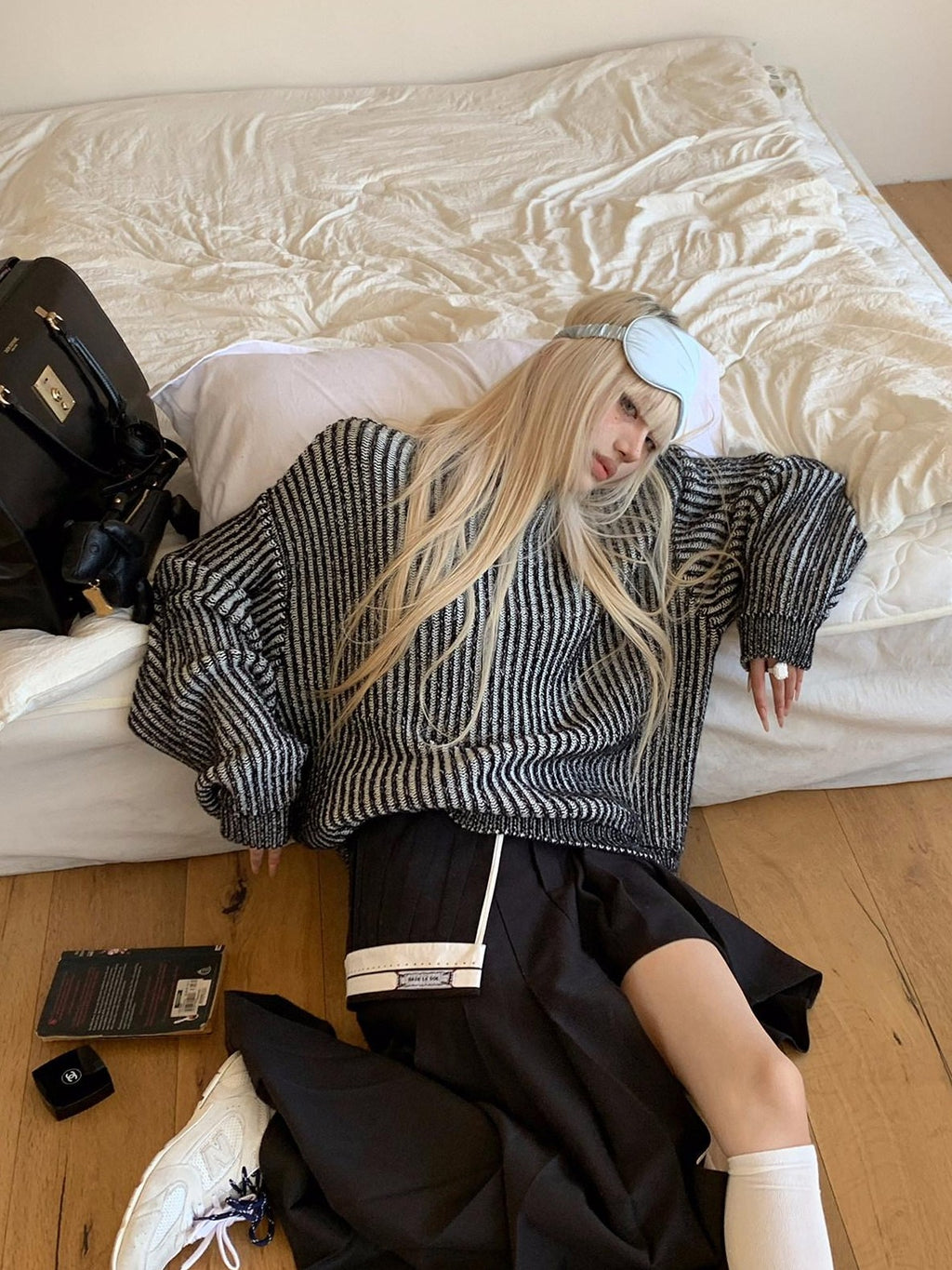 Rase le sol Black White Striped Slouchy Oversized Women's Pullover Sweaters