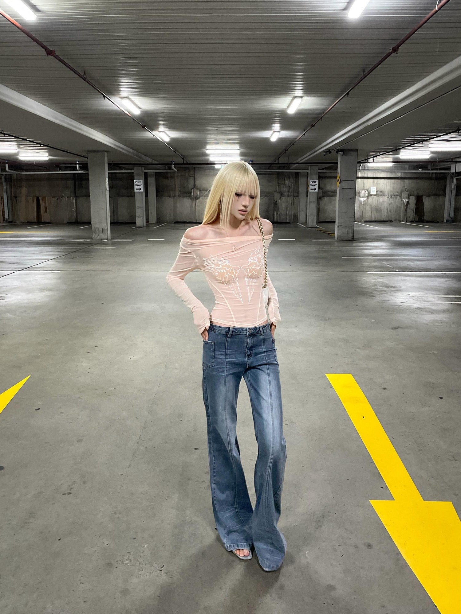 Rase le sol Blue Center Seam Low Rise Relaxed Slight Flare Women's Denim Straight-leg Jeans