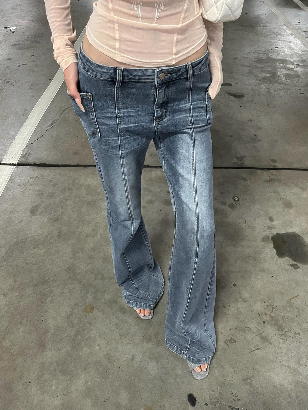 Rase le sol Blue Center Seam Low Rise Relaxed Slight Flare Women's Denim Straight-leg Jeans