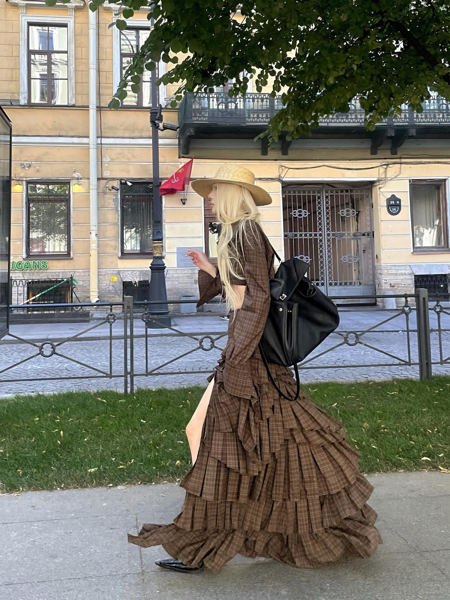 Rase le sol Brown Plaid Cropped Shirt And Long Skirt Women's Matching Skirt Sets
