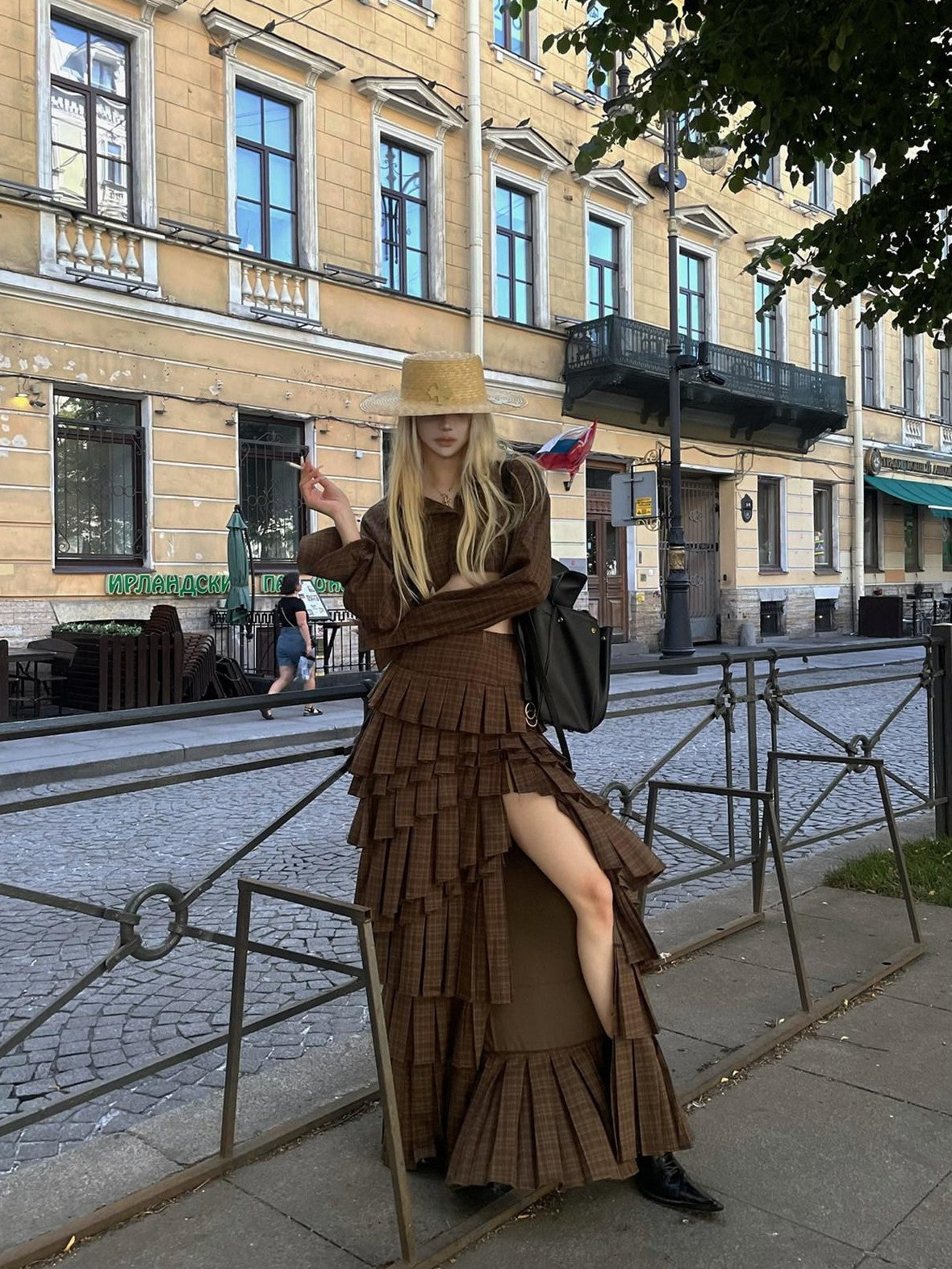 Rase le sol Brown Plaid Cropped Shirt And Long Skirt Women's Matching Skirt Sets