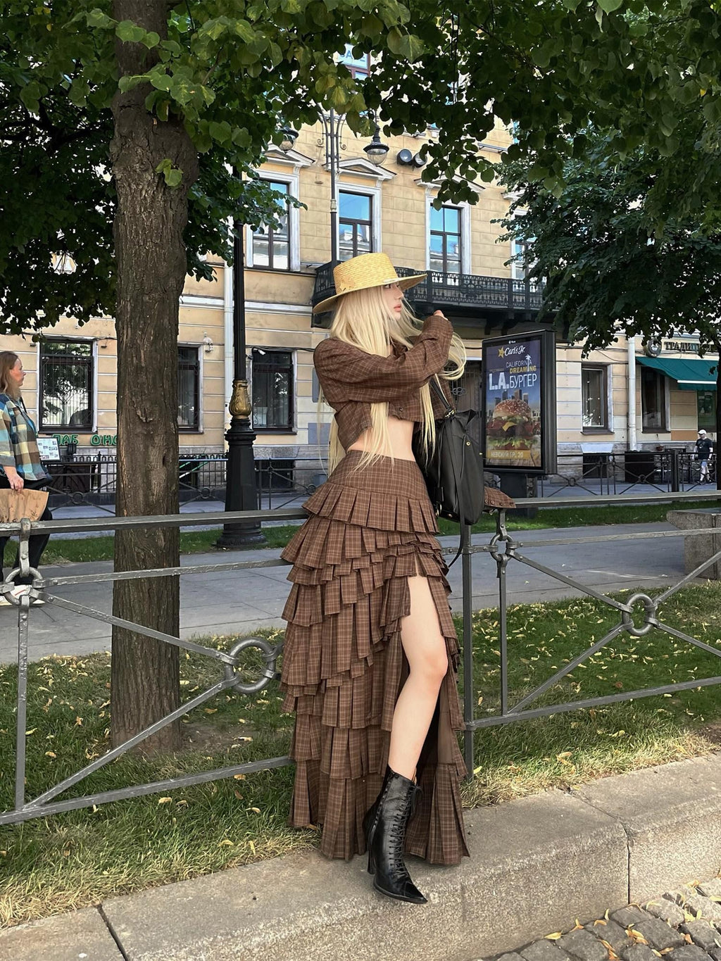 Rase le sol Brown Plaid Cropped Shirt And Long Skirt Women's Matching Skirt Sets