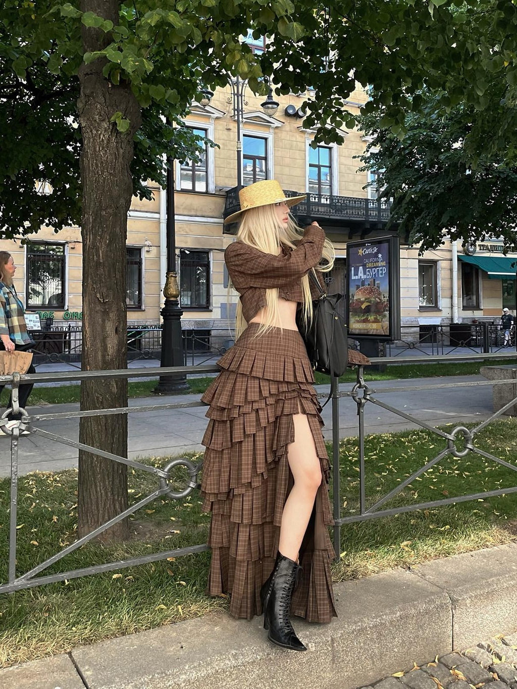 Rase le sol Brown Plaid Cropped Shirt And Long Skirt Women's Matching Skirt Sets