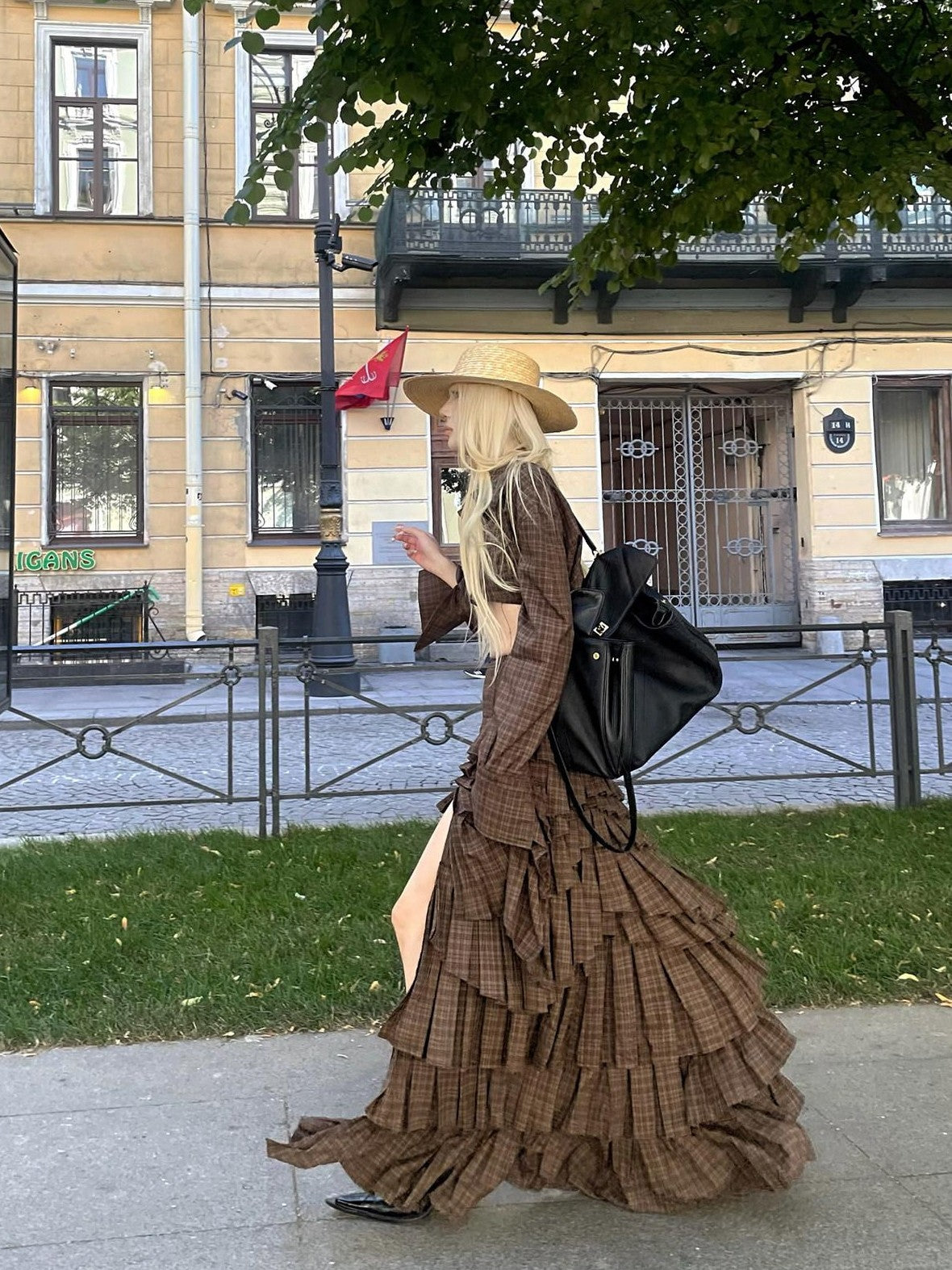 Rase le sol Brown Plaid Cropped Shirt And Long Skirt Women's Matching Skirt Sets