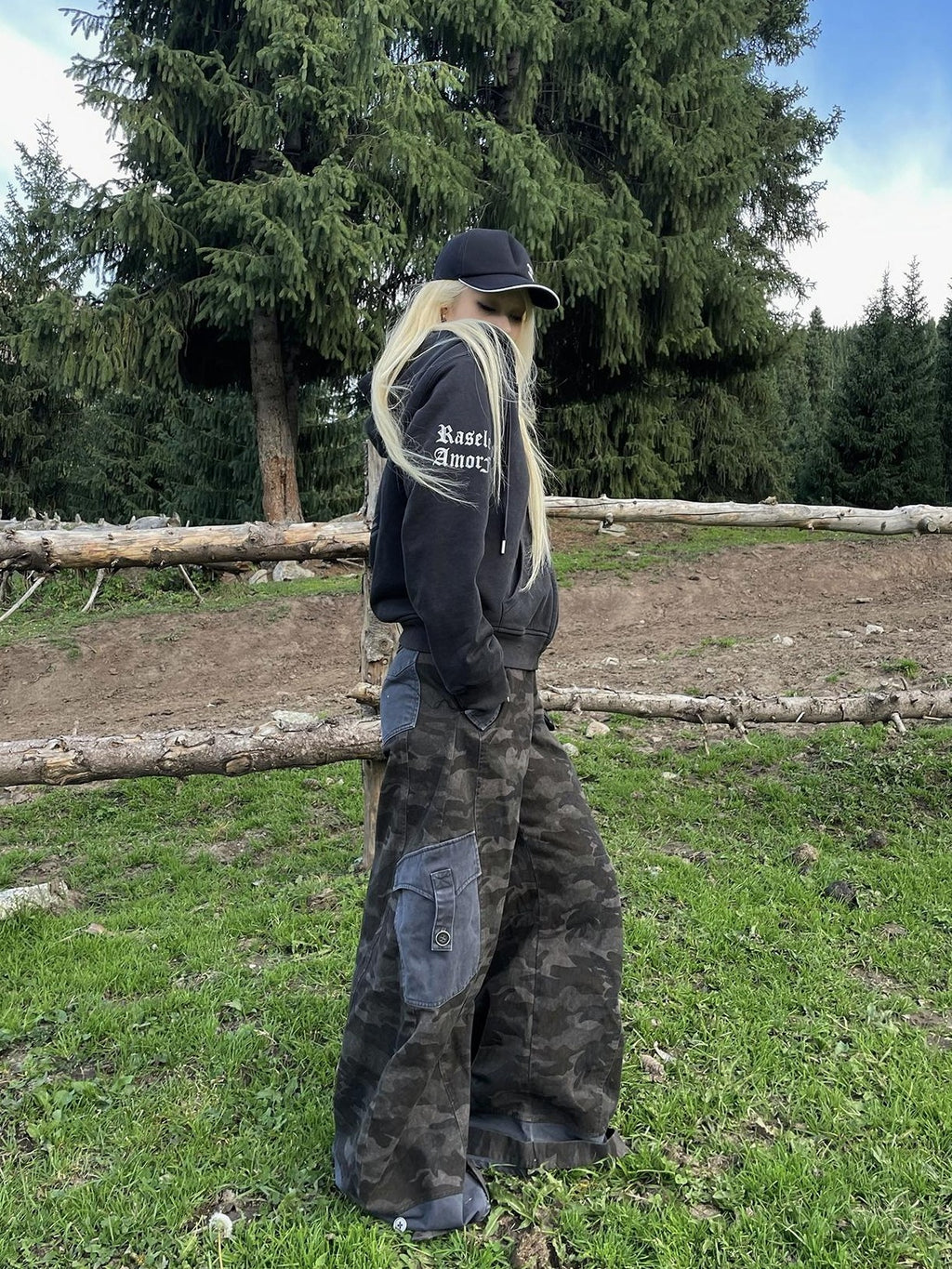 Rase le sol Camouflage Distressed Wide Leg Straight Women's Cotton Cargo Pants