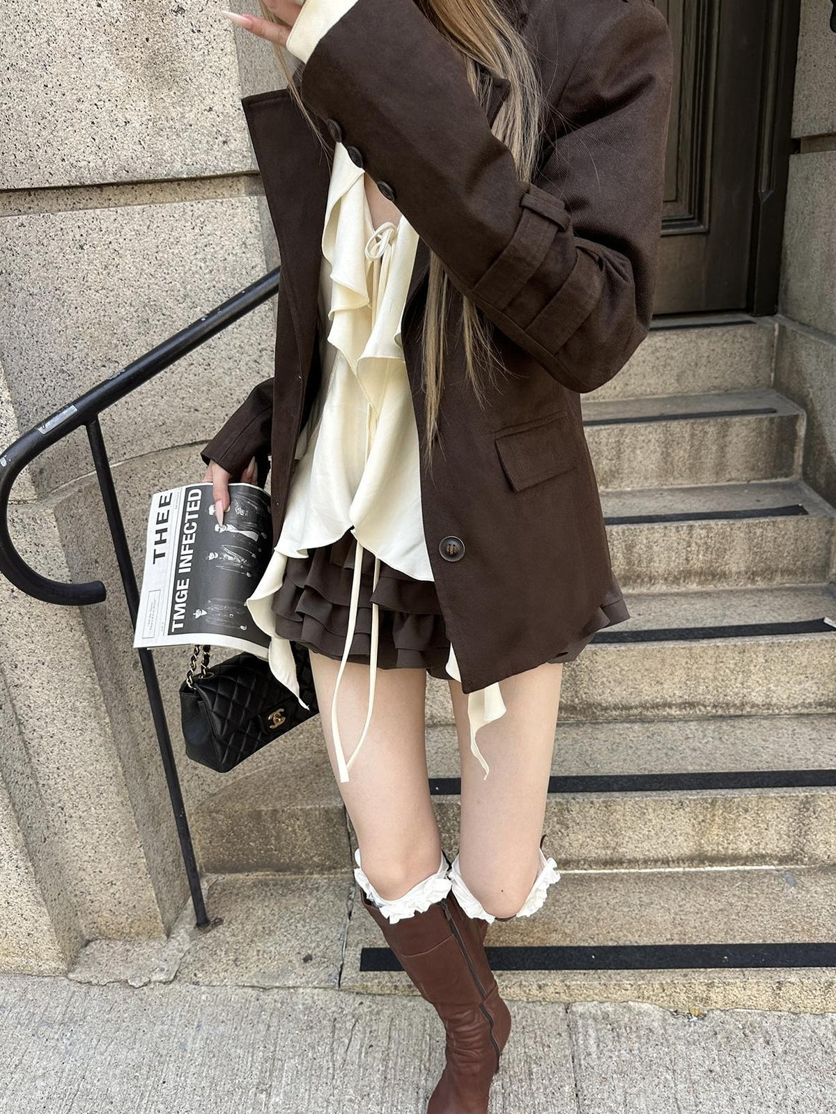 Rase le sol Caramel Amber Sword Style Shoulder Tab Slim Fit Cotton Women's Blazers