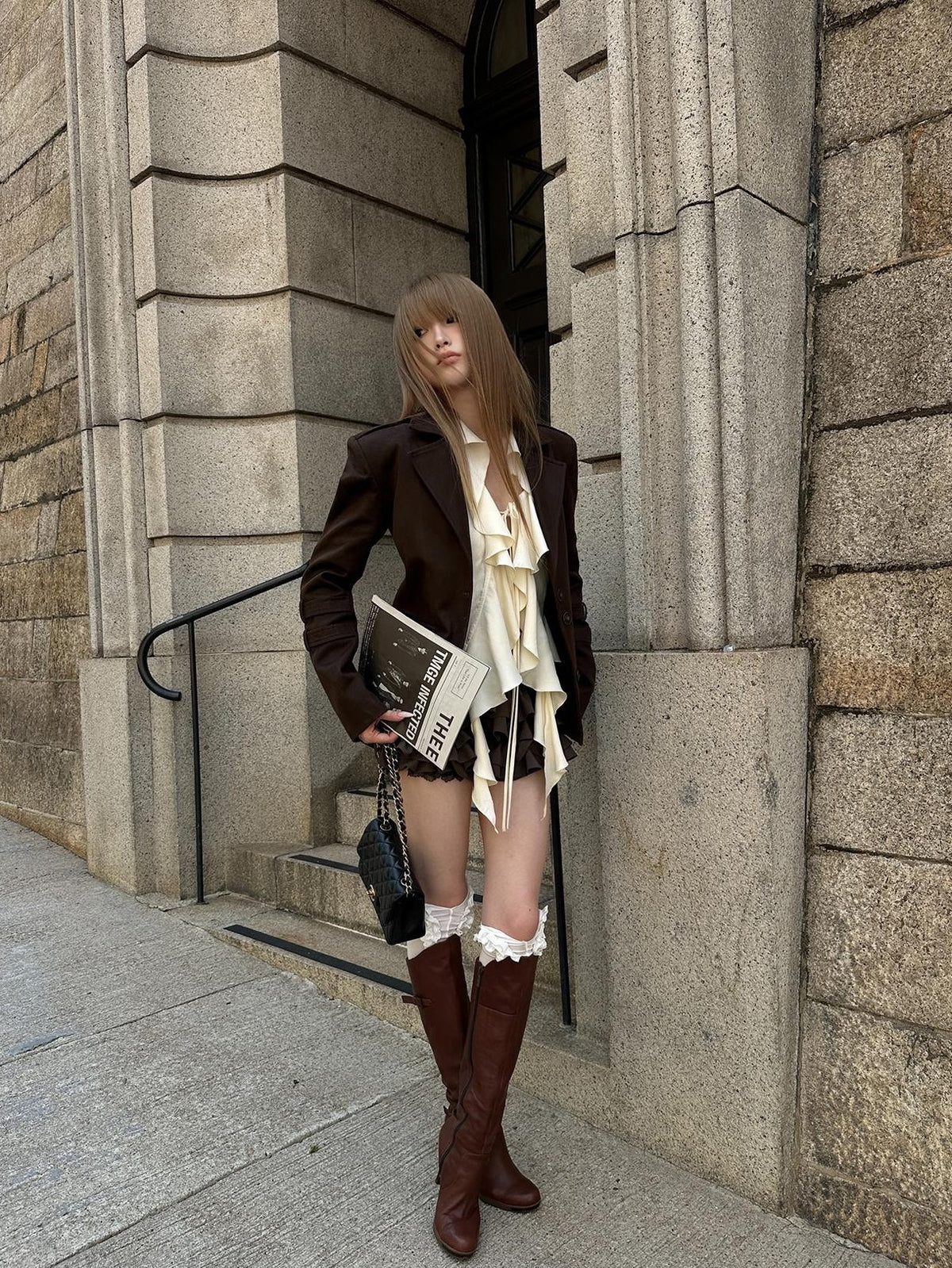 Rase le sol Caramel Amber Sword Style Shoulder Tab Slim Fit Cotton Women's Blazers