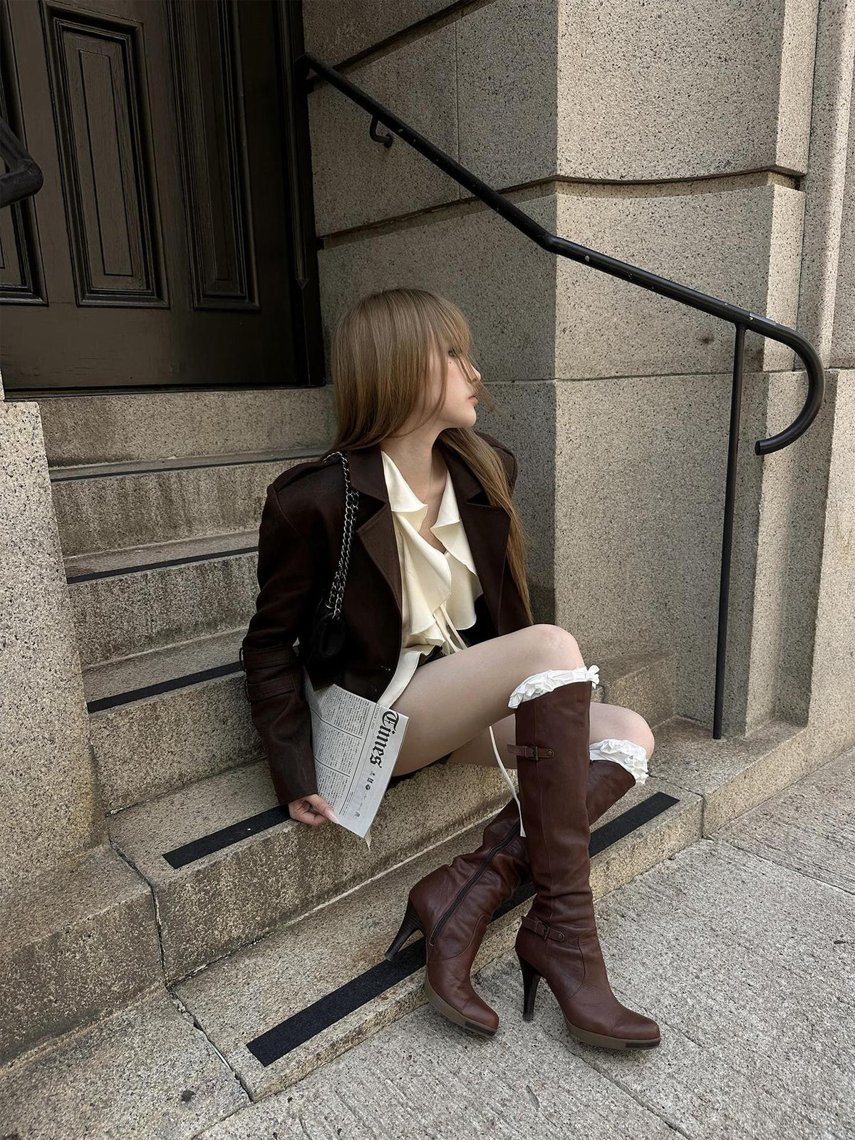 Rase le sol Caramel Amber Sword Style Shoulder Tab Slim Fit Cotton Women's Blazers