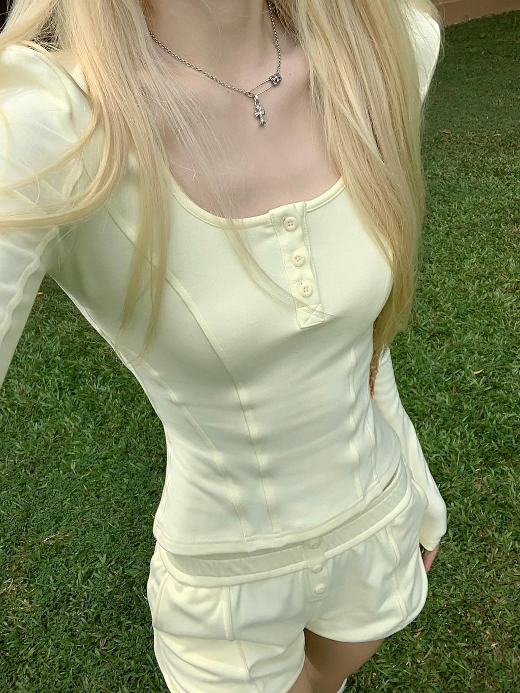 Rase le sol Cheese Yellow Long Sleeve T Shirt Hot Girl Women's Casual Top & Shorts Sets