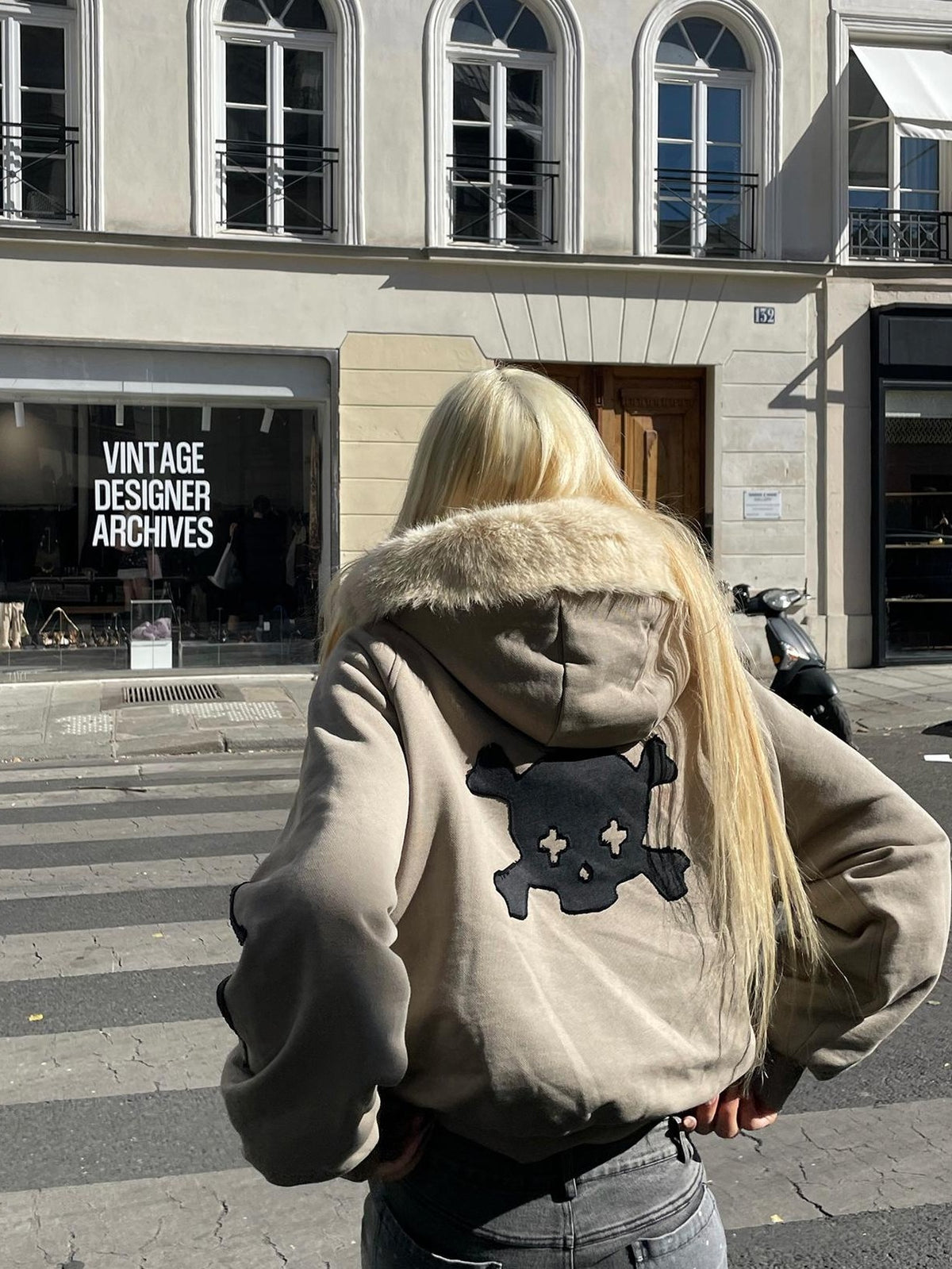 Rase le sol Color Block Embroidered Loose Fit Women's Cotton Puffer Jackets