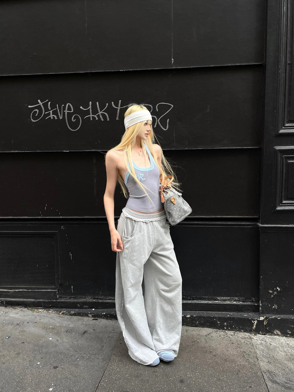 Rase le sol Colorblock Knitted Backless Halter Neck Vest Women's Knit Halter Tops