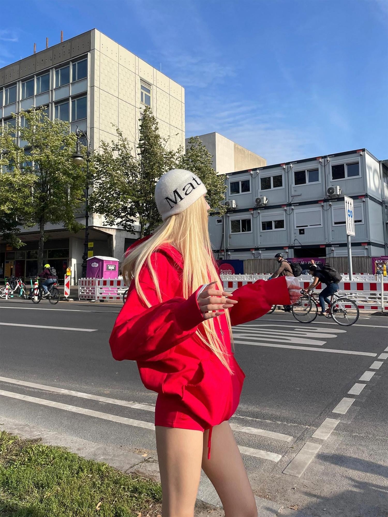 Rase le sol Crimson Hooded Sweatshirt Zip Jacket Women's Sport Top & Shorts Sets