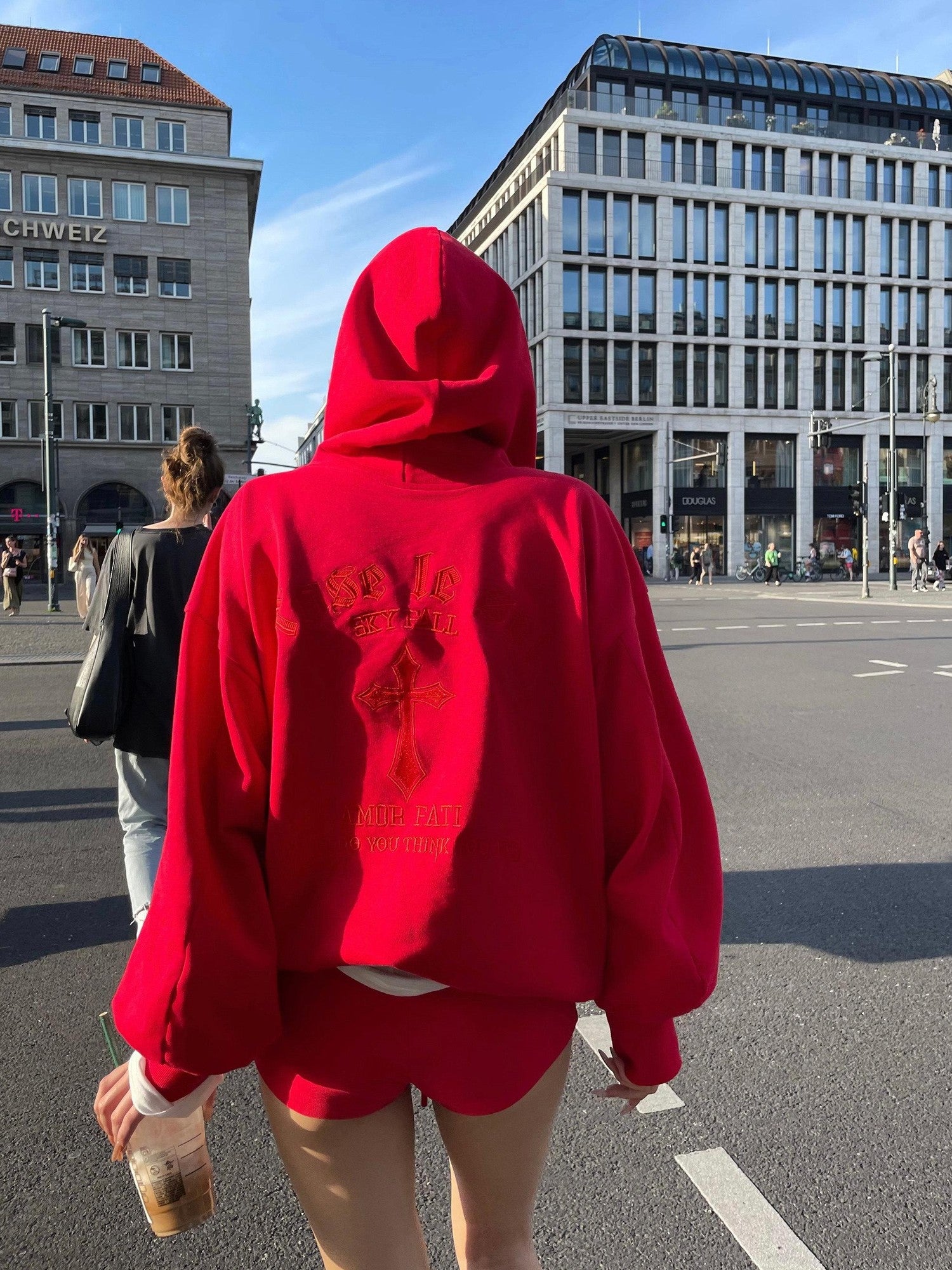 Rase le sol Crimson Hooded Sweatshirt Zip Jacket Women's Sport Top & Shorts Sets