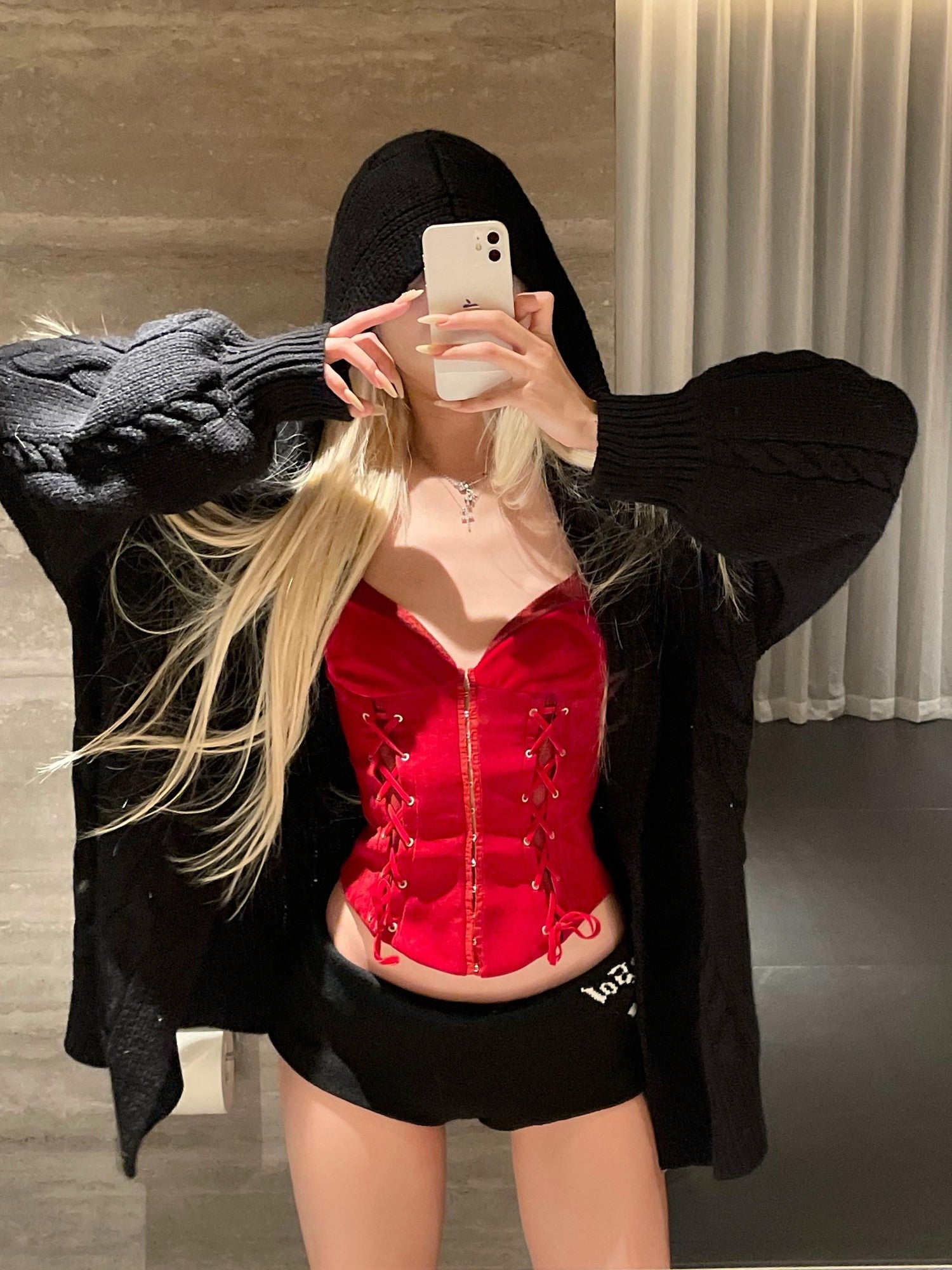 Rase le sol Crimson Lace Up Tie Waist Spaghetti Strap Women's Velvet Camisoles