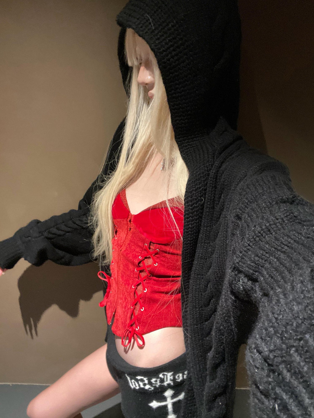 Rase le sol Crimson Lace Up Tie Waist Spaghetti Strap Women's Velvet Camisoles