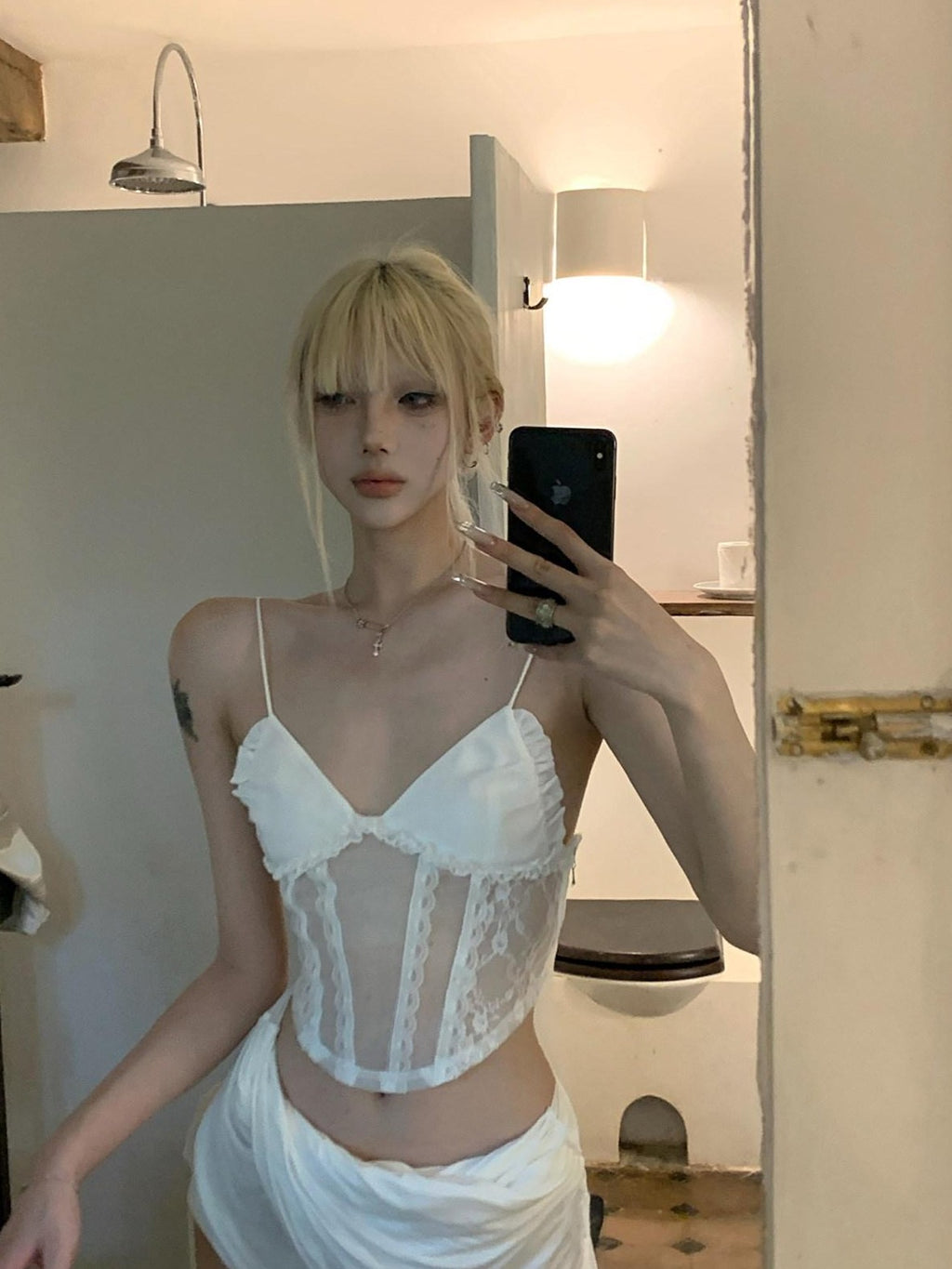Rase le sol Cross Wrap Plunge Neck Strappy Bralette Women's Lace Camisoles