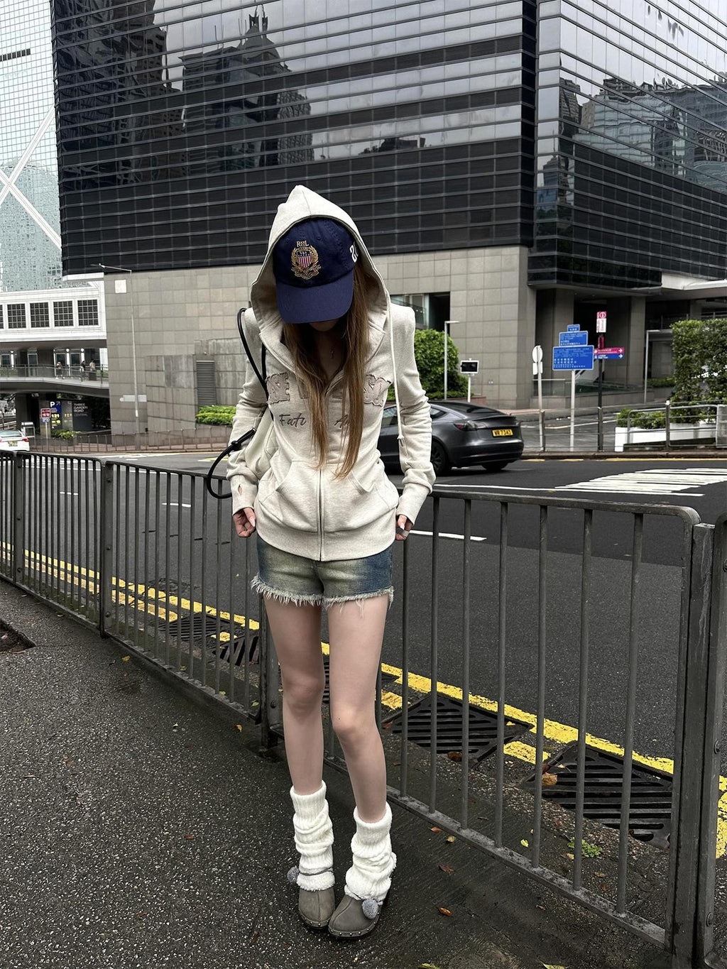 Rase le sol Embroidered Fitted Cropped Light Grey Women's Cotton Zip-up Hoodies