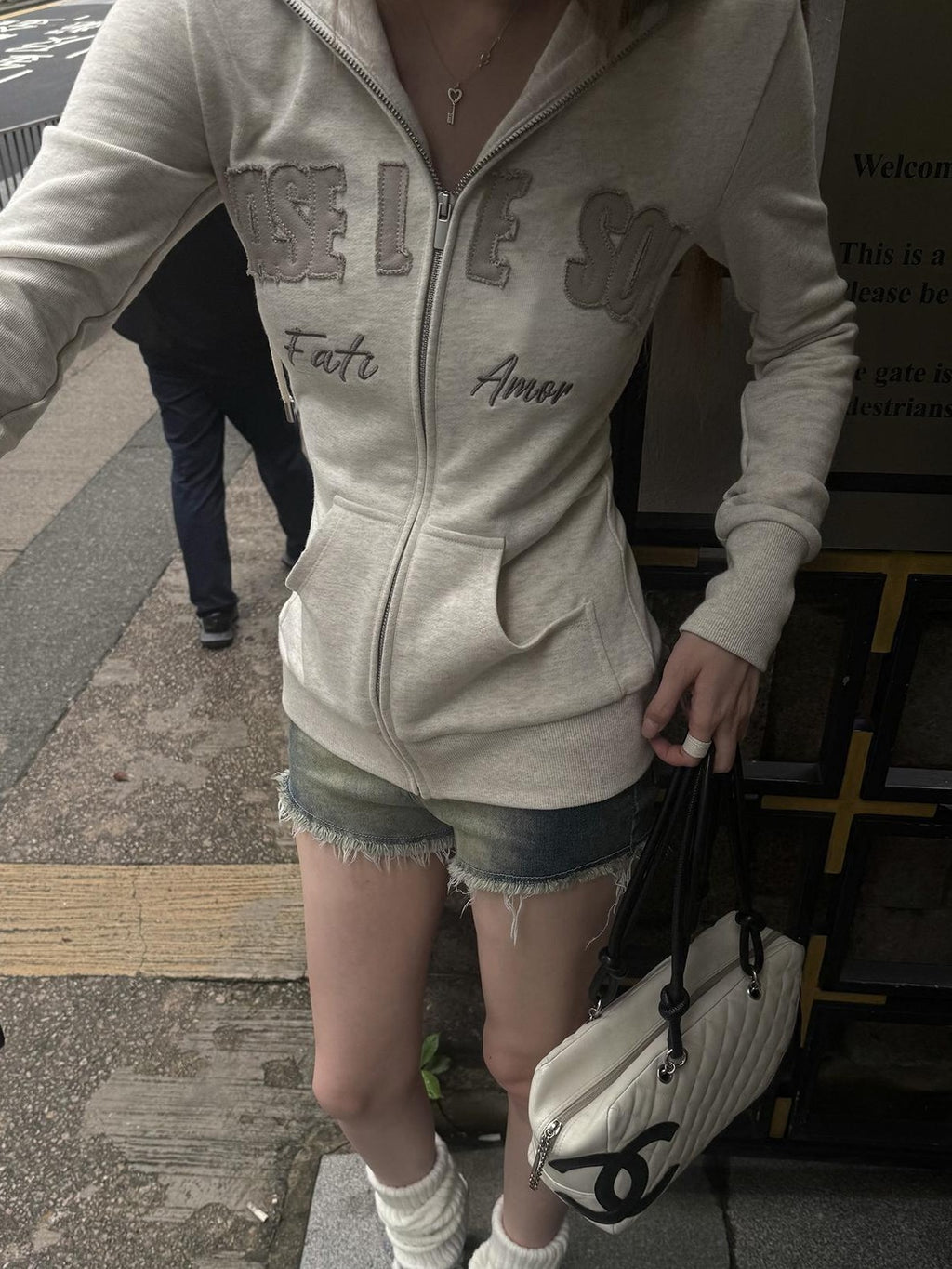 Rase le sol Embroidered Fitted Cropped Light Grey Women's Cotton Zip-up Hoodies