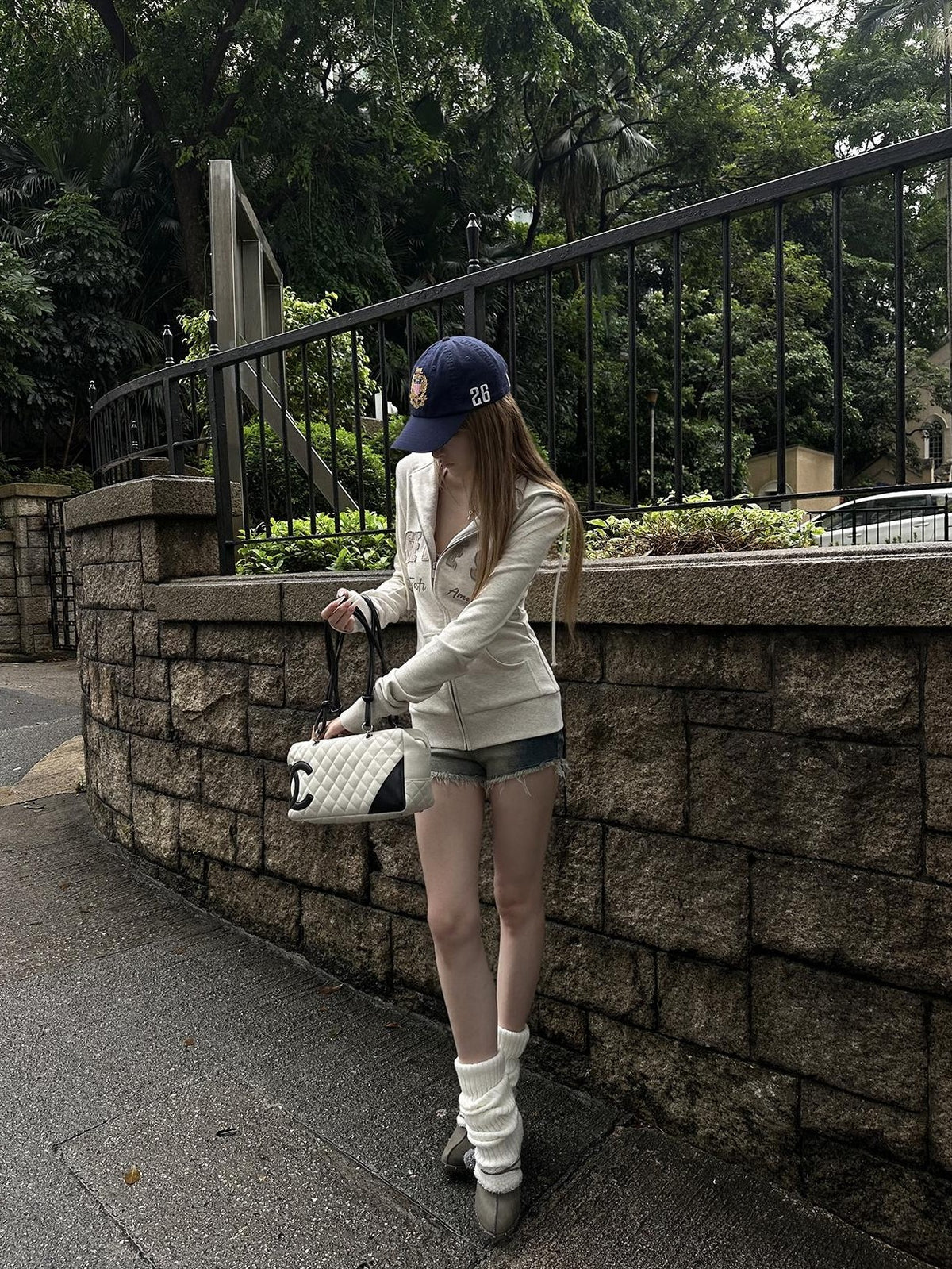 Rase le sol Embroidered Fitted Cropped Light Grey Women's Cotton Zip-up Hoodies