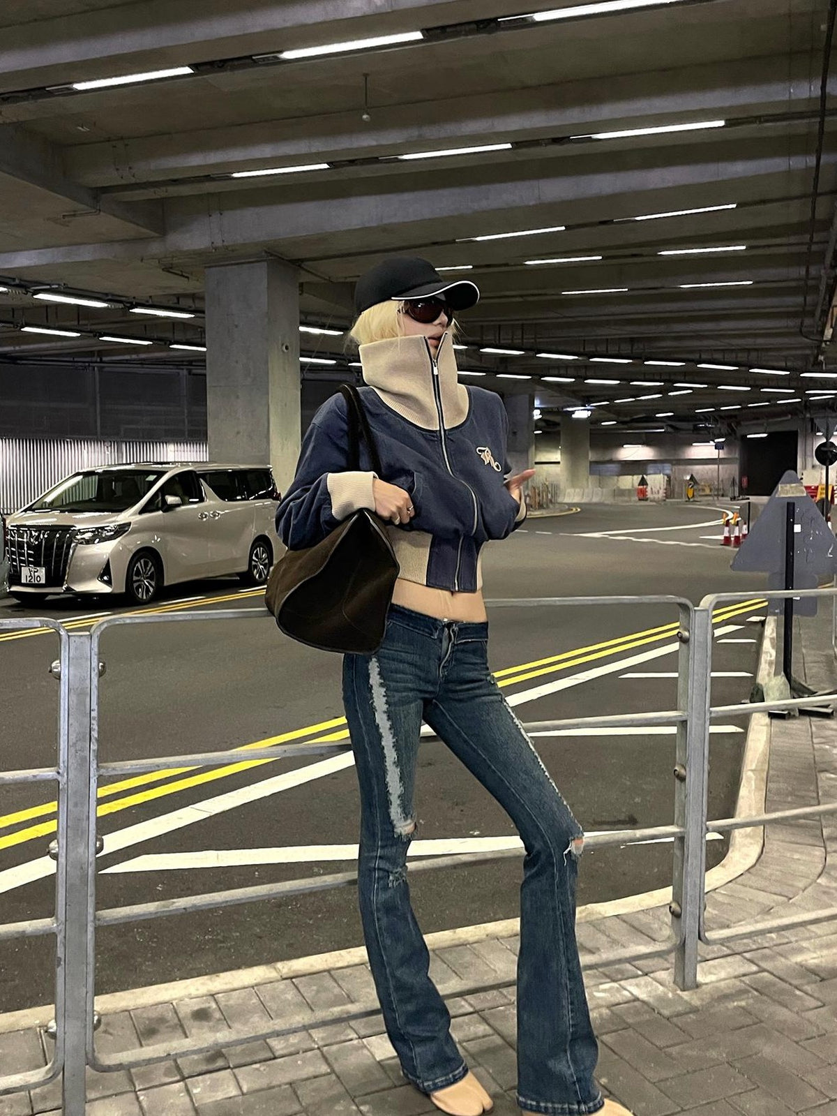 Rase le sol Embroidered Knit Panel Slim Fit Women's Cotton Cropped Jackets
