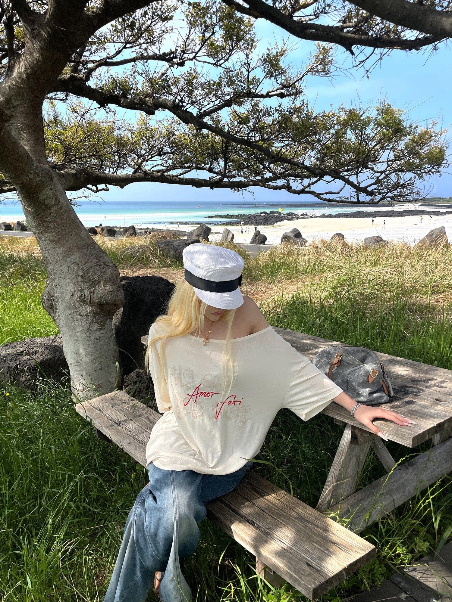 Rase le sol Embroidered Off Shoulder Loose Short Sleeve Women's Oversized T-shirts