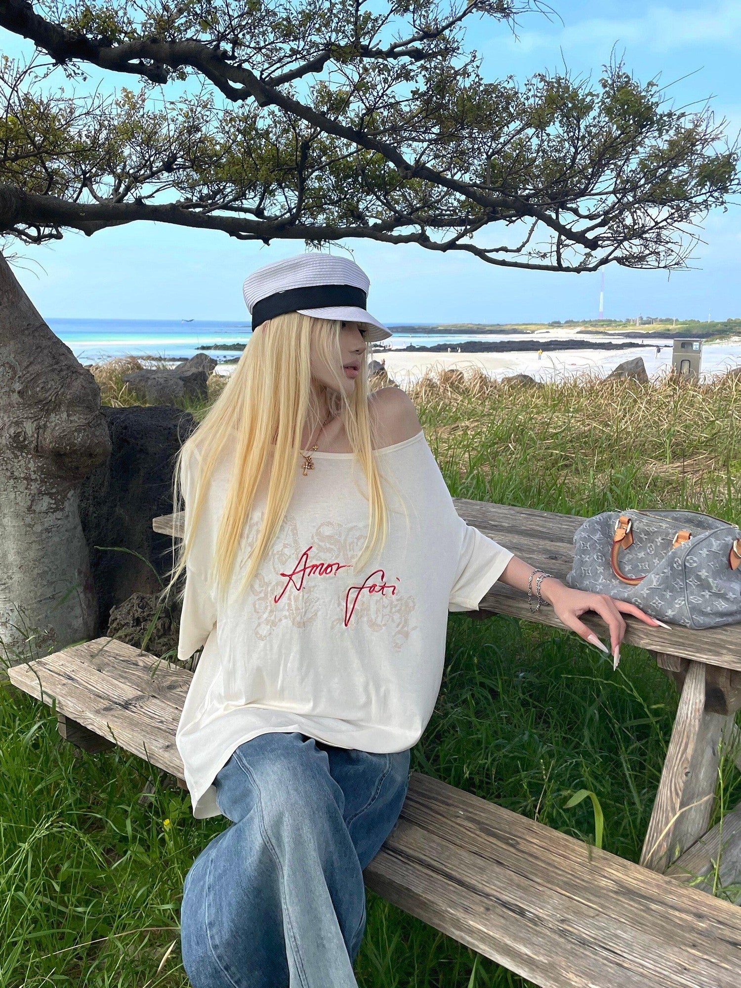 Rase le sol Embroidered Off Shoulder Loose Short Sleeve Women's Oversized T-shirts