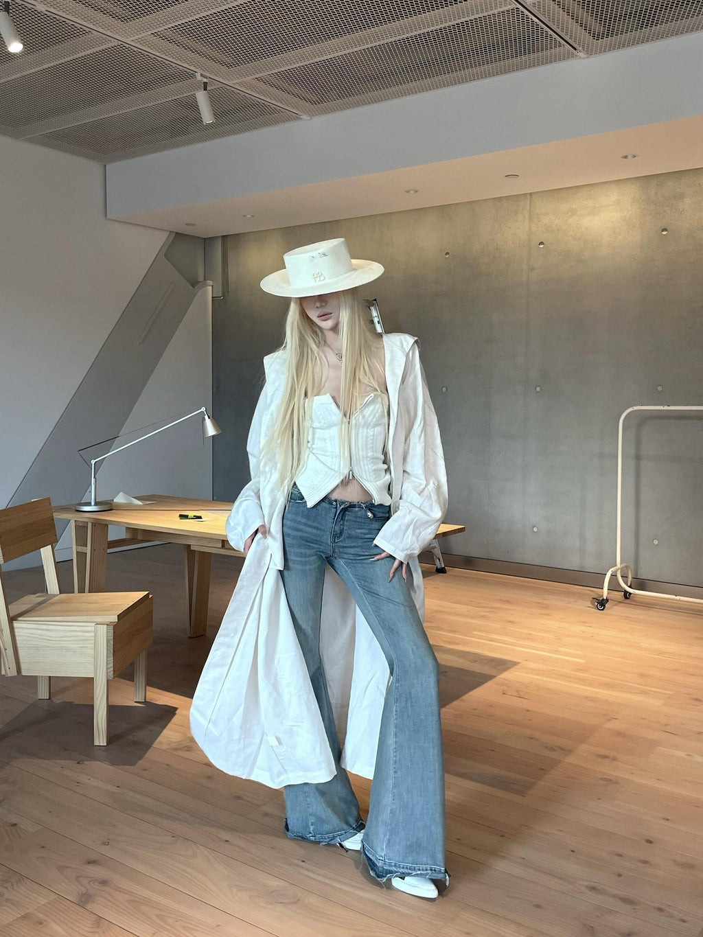 Rase le sol Frayed Hem No Waistband Slim Low Rise Women's Denim Bootcut Jeans