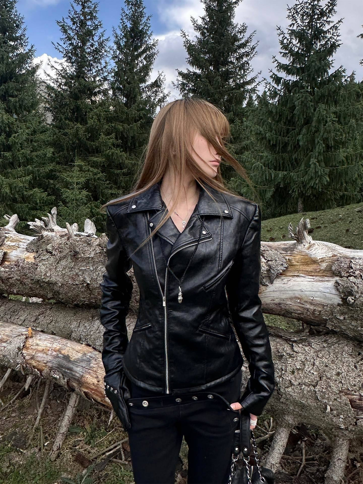 Rase_le_sol_Glossy_Textured_Zip_Moto_Slim_Fit_Women's_Leather_Jackets_1078662886513_MISSTT