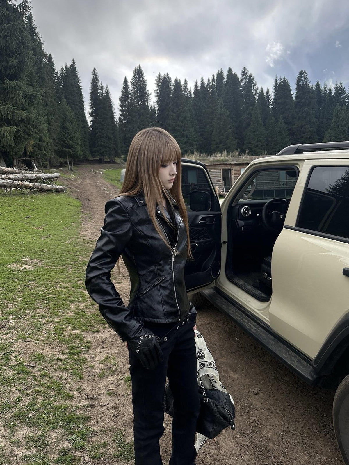 Rase le sol Glossy Textured Zip Moto Slim Fit Women's Leather Jackets