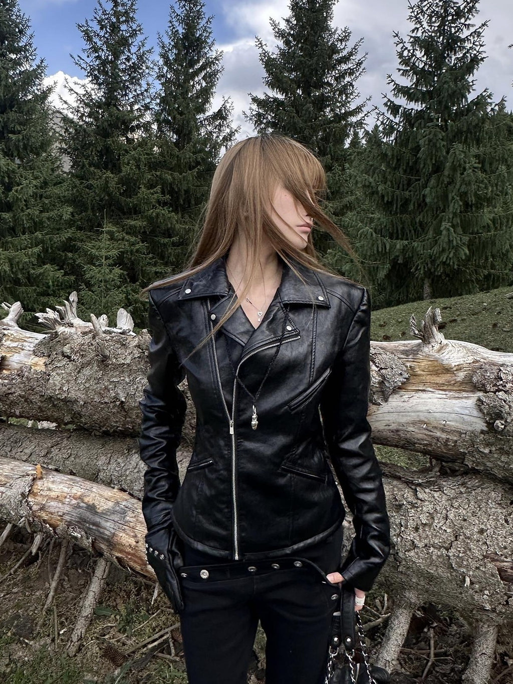 Rase le sol Glossy Textured Zip Moto Slim Fit Women's Leather Jackets