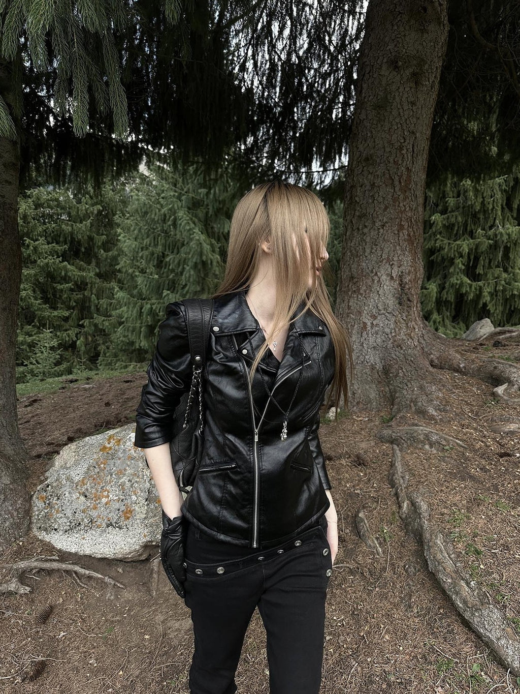 Rase le sol Glossy Textured Zip Moto Slim Fit Women's Leather Jackets