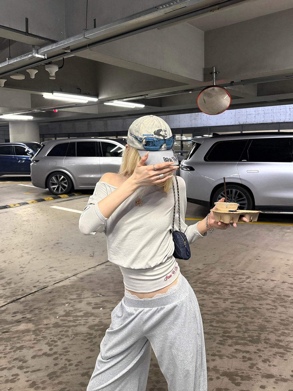 Rase le sol Gray Asymmetric Shoulder Cinched Waist Cropped Women's Long Sleeve T-shirts