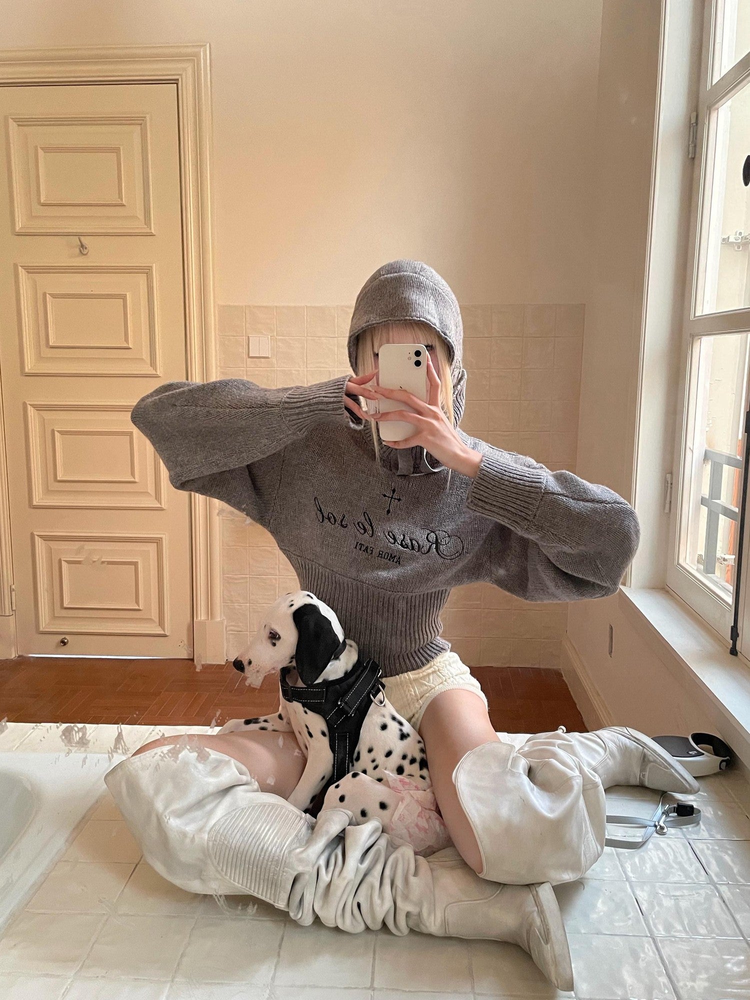 Rase le sol Gray Embroidered Fitted Waist Long Sleeve Women's Knit Turtleneck Sweaters